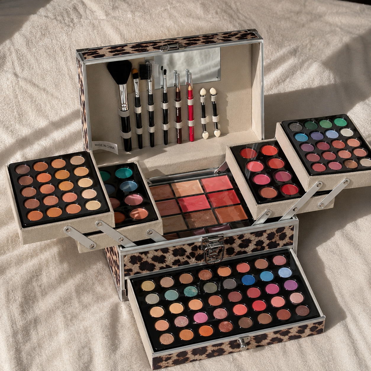 Wild Glam Makeup Kit
